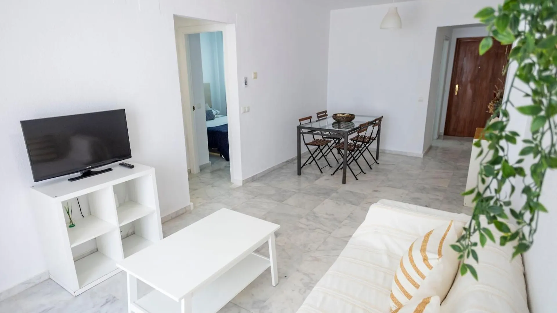 Ginva - Apartamento Con Terraza En La Ribera Del Rio El Puerto de Santa Maria Spain
