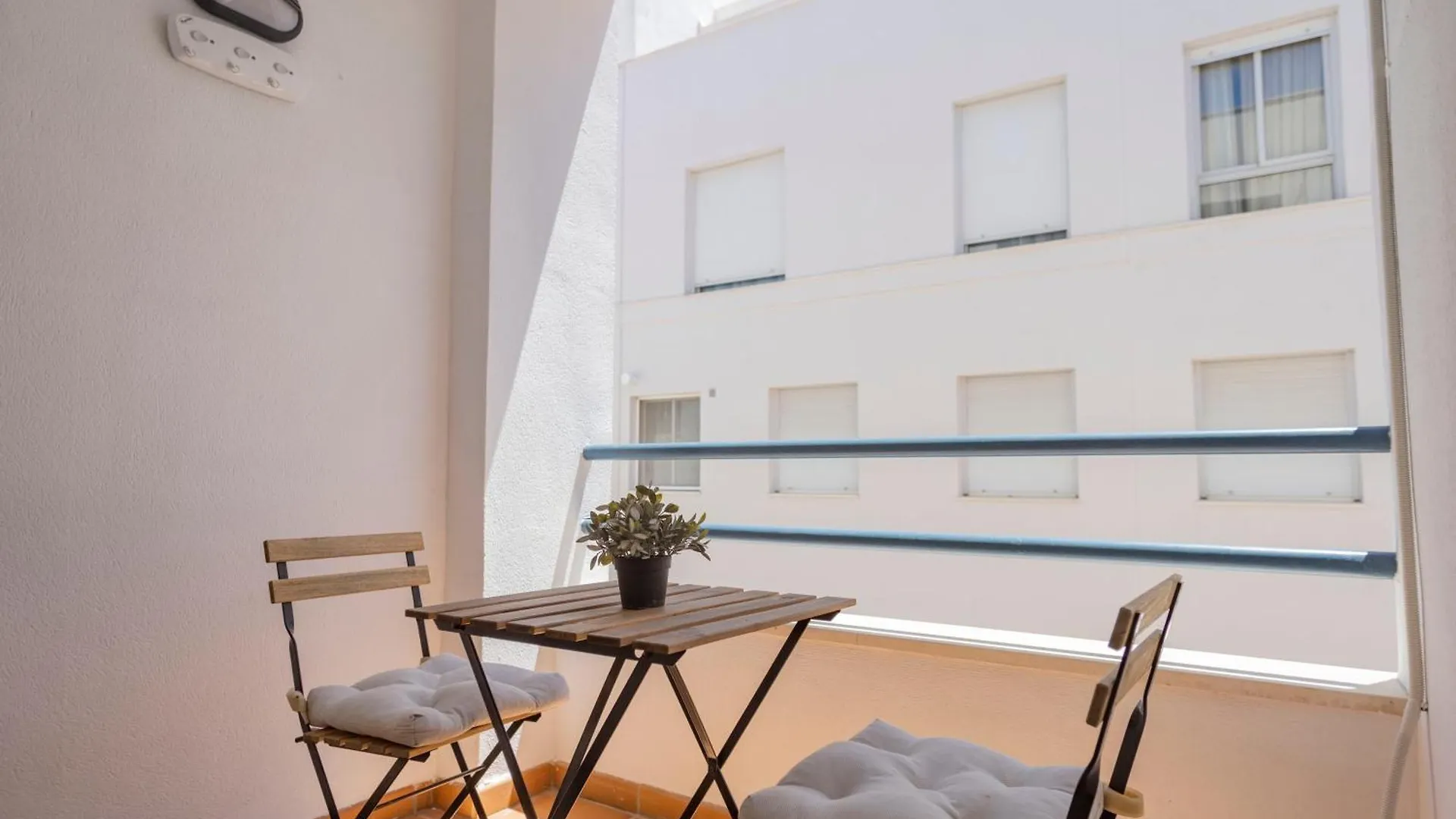 Ginva - Apartamento Con Terraza En La Ribera Del Rio El Puerto de Santa Maria 0*,  Spain