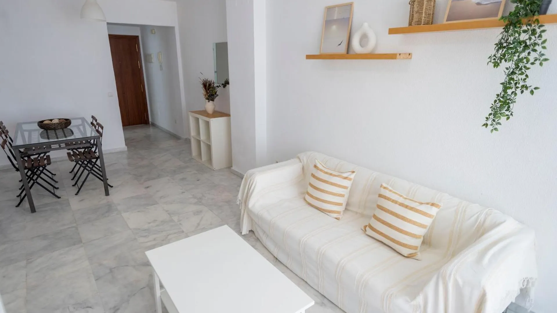 Apartment Ginva - Apartamento Con Terraza En La Ribera Del Rio El Puerto de Santa Maria Spain