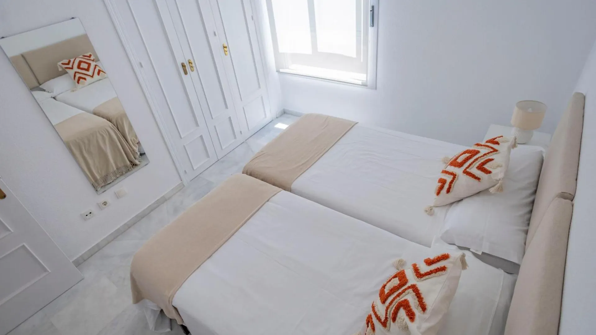Ginva - Apartamento Con Terraza En La Ribera Del Rio El Puerto de Santa Maria 0*,  Spain